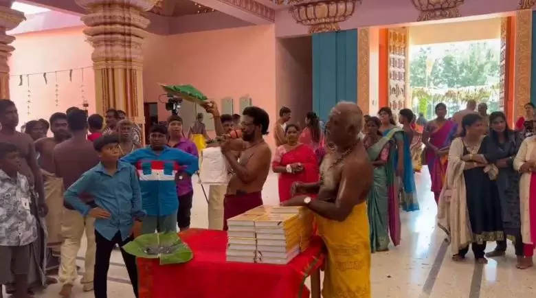 ரூ.9 இலட்சத்திற்கு ஏலம் போன அம்பாளின் சேலை